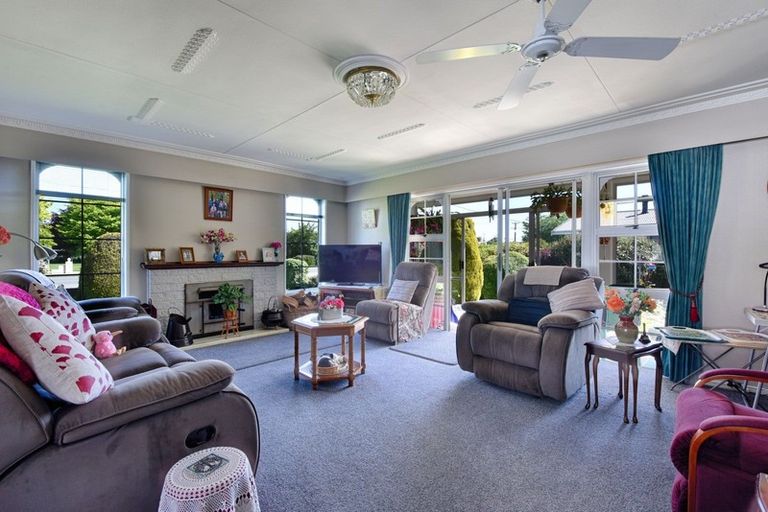 Photo of property in 125 Seaward Road, Edendale, 9825