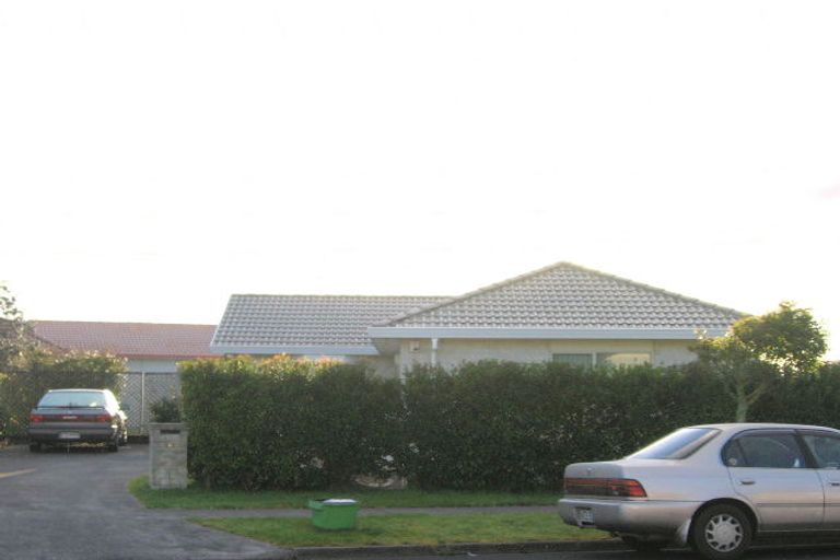 Photo of property in 168 Burswood Drive, Burswood, Auckland, 2013