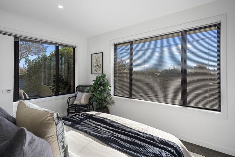 Photo of property in 202 Centaurus Road, Saint Martins, Christchurch, 8022