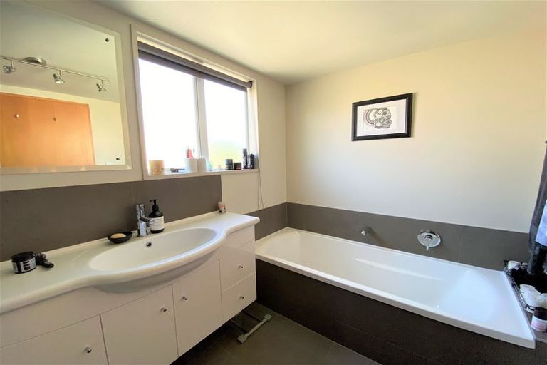 Photo of property in 1/32c Aylmer Street, Somerfield, Christchurch, 8024