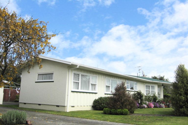 Photo of property in 14 Keats Crescent, Stoke, Nelson, 7011