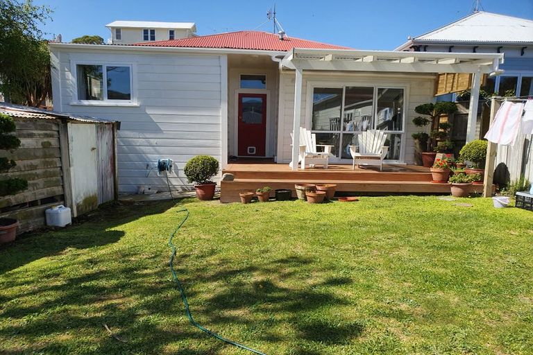Photo of property in 30 Hiropi Street, Newtown, Wellington, 6021