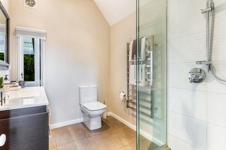 Photo of property in 12 Wairere Road, Torbay, Auckland, 0630