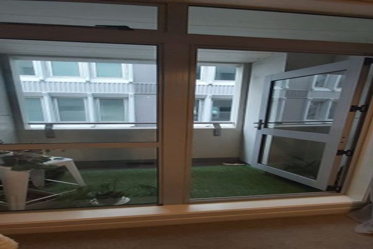 Photo of property in Dixonlane Apartments, 8/7 Feltex Lane, Te Aro, Wellington, 6011