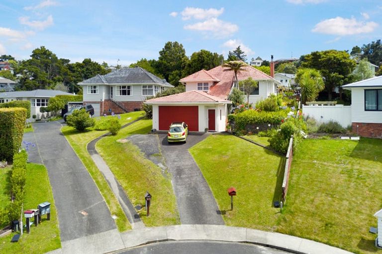 Photo of property in 9 Philip Place, Hillcrest, Auckland, 0627