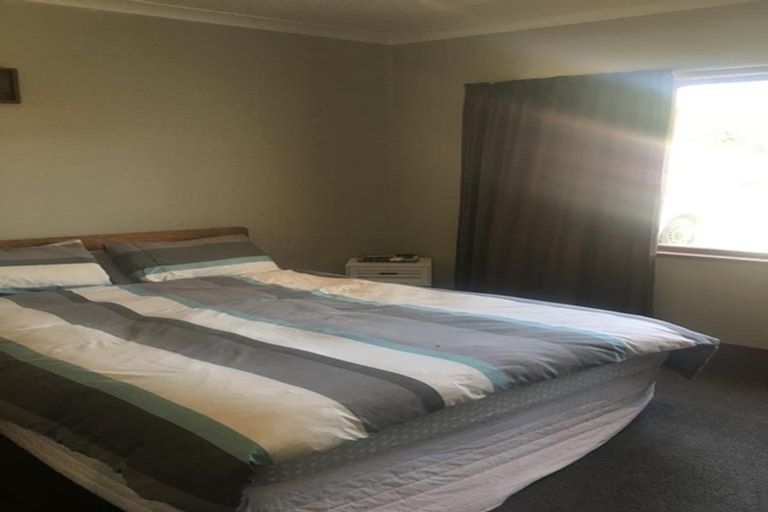 Photo of property in 35 Coates Street, Tawa, Wellington, 5028