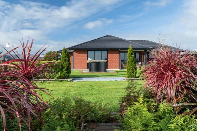 Photo of property in 24 Chatham Rise, Seaward Bush, Invercargill, 9812