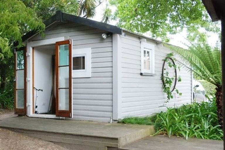 Photo of property in 14 Kurupae Road, Hilltop, Taupo, 3330