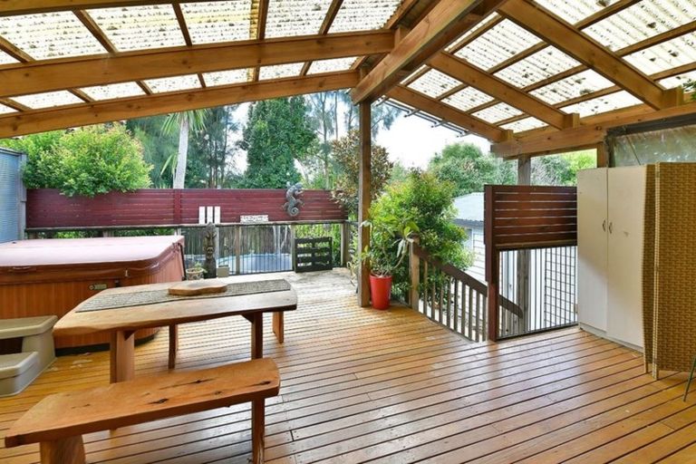 Photo of property in 37 Bay Street, Red Beach, 0932