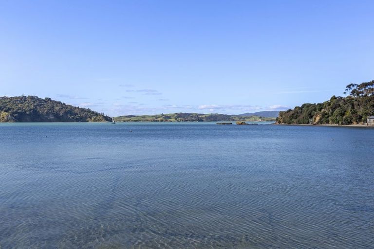 Photo of property in 50 Lorenzen Bay Road, Raglan, 3225