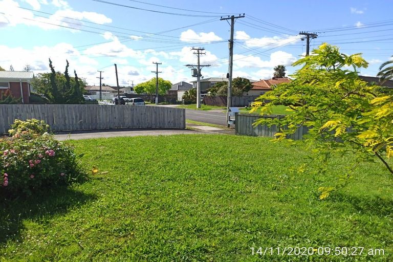 Photo of property in 1/67 Dale Crescent, Pakuranga, Auckland, 2010