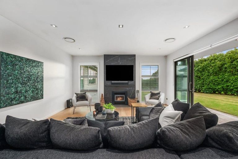 Photo of property in 181 Old North Road, Kumeu, 0892