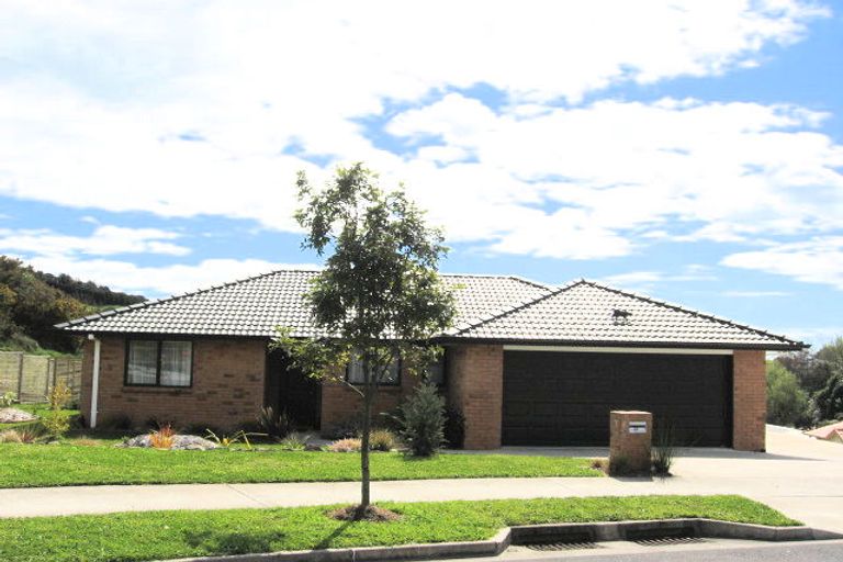 Photo of property in 32 Bateleur Close, Welcome Bay, Tauranga, 3112