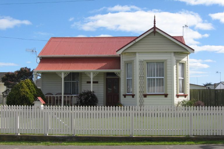 Photo of property in 5 Daniell Street, Bulls, 4818