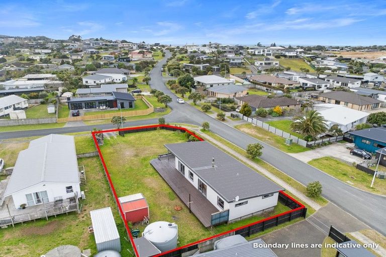 Photo of property in 1 Spinifex Road, Mangawhai Heads, Mangawhai, 0505