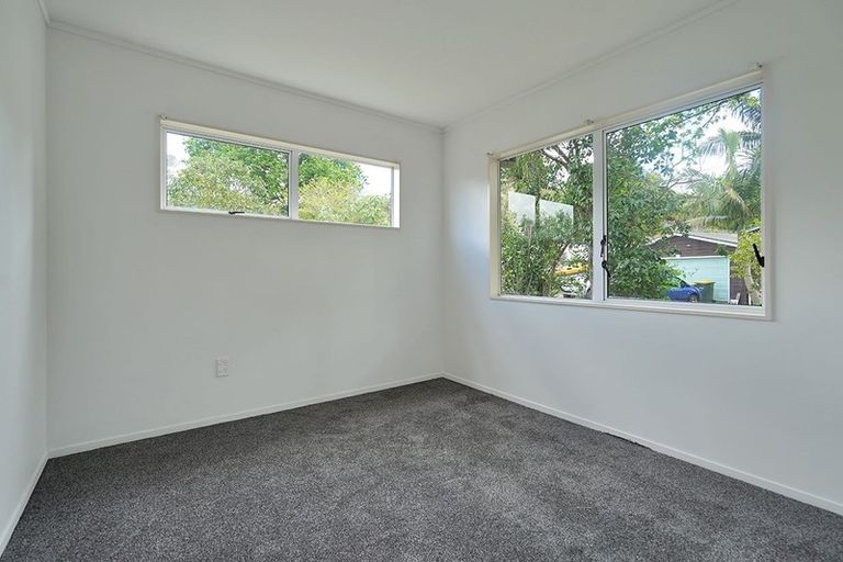 Photo of property in 6/24 Eastglen Road, Glen Eden, Auckland, 0602