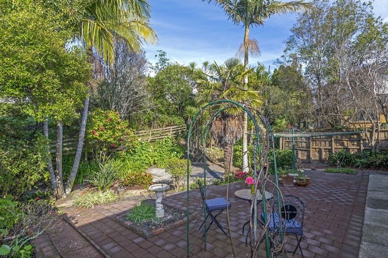 Photo of property in 3/83 Uxbridge Road, Cockle Bay, Auckland, 2014