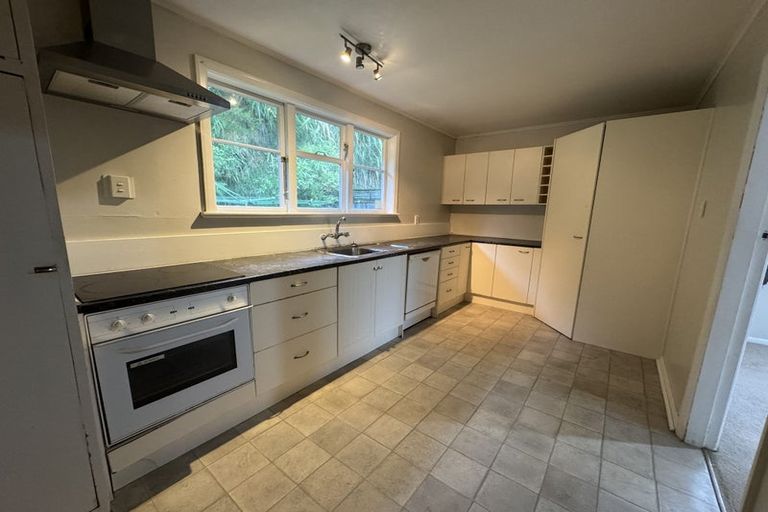 Photo of property in 90 Broderick Road, Johnsonville, Wellington, 6037