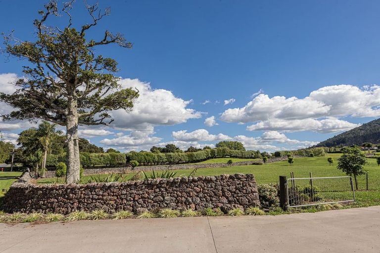 Photo of property in 5 Grand Hills Lane, Maunu, 0179