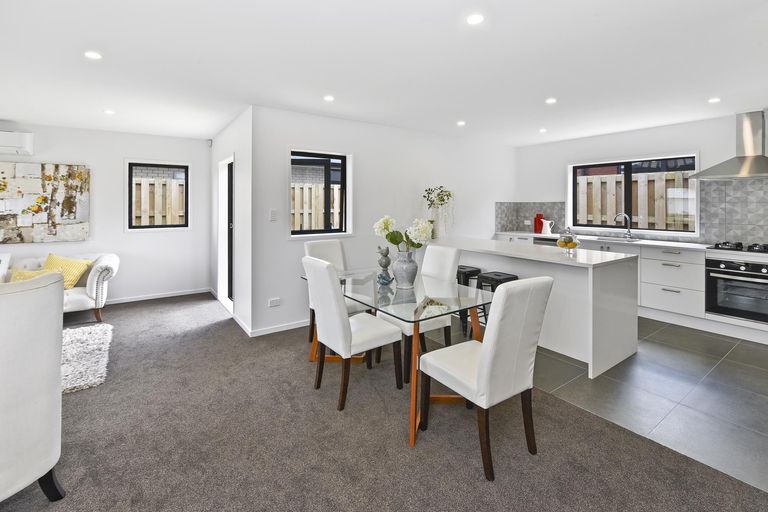 Photo of property in 24 Tawhiti Road, Pukekohe, 2120