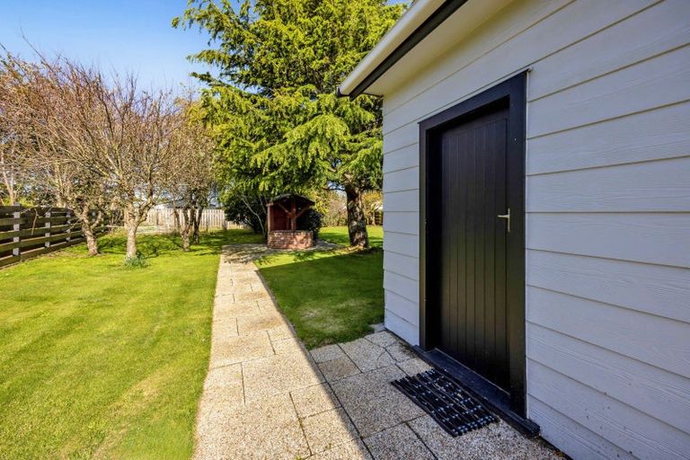 Photo of property in 54 Ketemarae Road, Normanby, Hawera, 4614