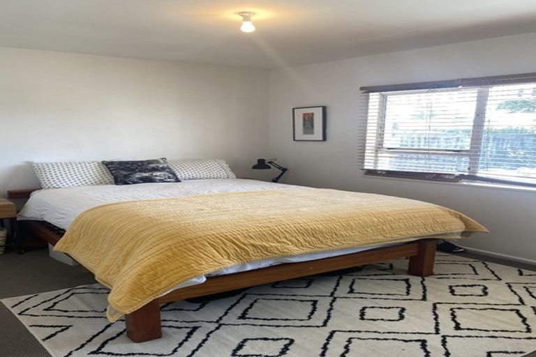 Photo of property in 81 Jellicoe Street, Martinborough, 5711