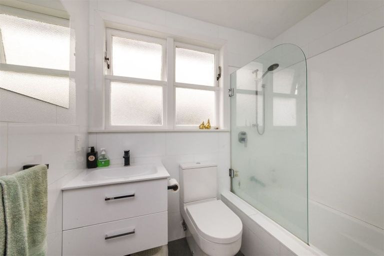 Photo of property in 24 Fairs Road, Milson, Palmerston North, 4414