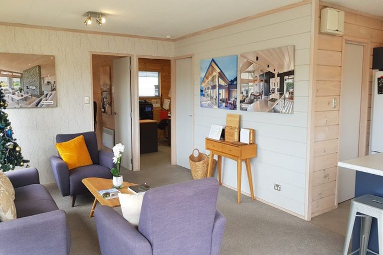 Photo of property in 431 Main South Road, Hornby, Christchurch, 8042