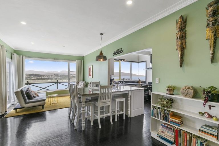 Photo of property in 83 Houghton Bay Road, Houghton Bay, Wellington, 6023