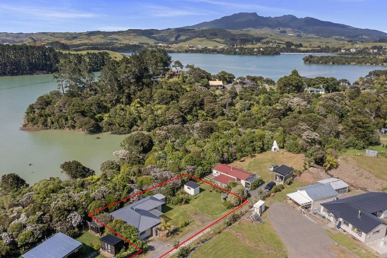 Photo of property in 21b East Street, Raglan, 3225