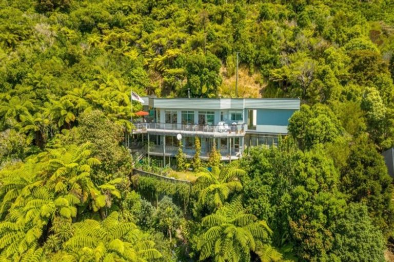 Photo of property in 600 Moetapu Bay Road, Moetapu Bay, Picton, 7282