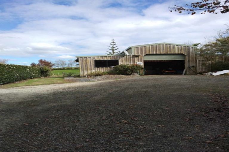 Photo of property in 11 Te Pahi River Drive, Paparoa, Maungaturoto, 0583
