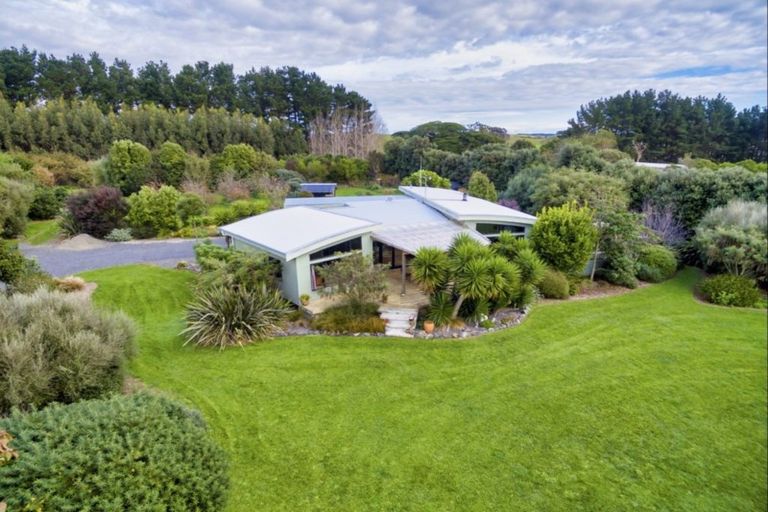 Photo of property in 165b Papaitonga Lake Road, Ohau, Levin, 5570