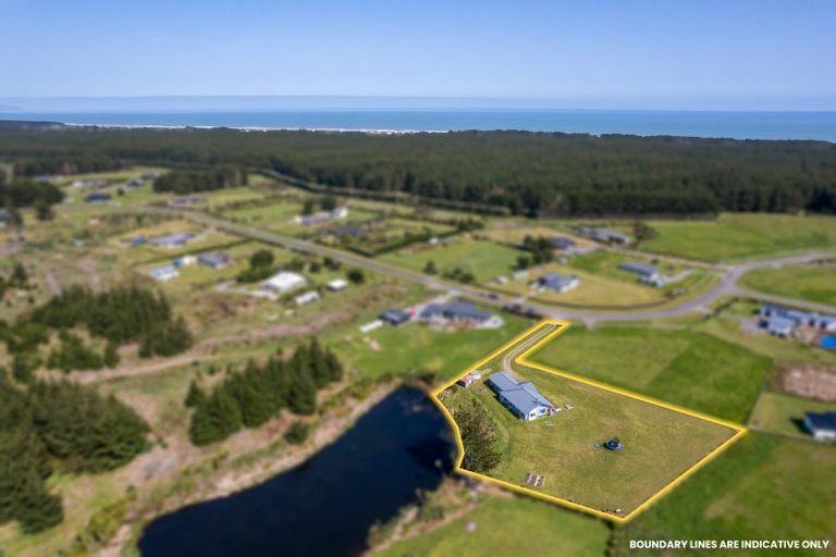 Photo of property in 38 Kanuka Drive, Waitarere, Levin, 5510