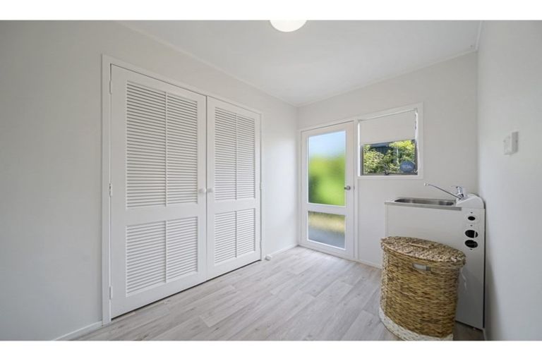 Photo of property in 6 Noble Street, Waiuku, 2123