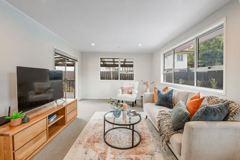 Photo of property in 113 Weatherly Road, Torbay, Auckland, 0630