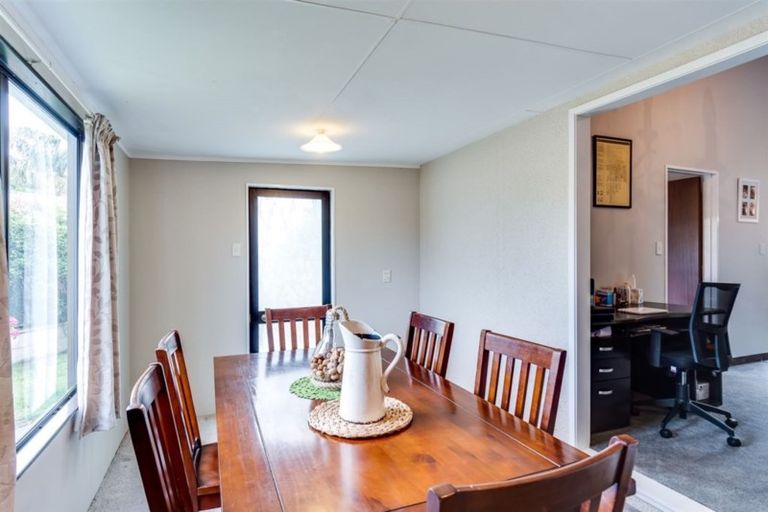 Photo of property in 3 Neagle Place, Greenmeadows, Napier, 4112