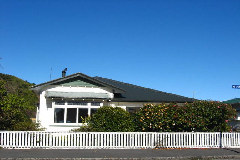 Photo of property in 16 Nelson Street, Greymouth, 7805