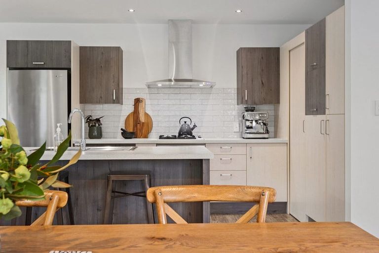 Photo of property in 56 Oxley Avenue, St Albans, Christchurch, 8014