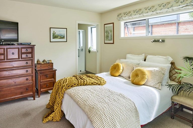 Photo of property in 4 Sunflower Close, Camborne, Porirua, 5026