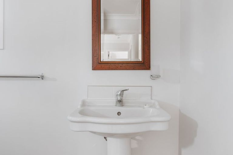 Photo of property in 36 Smiths Road, Matua, Tauranga, 3110