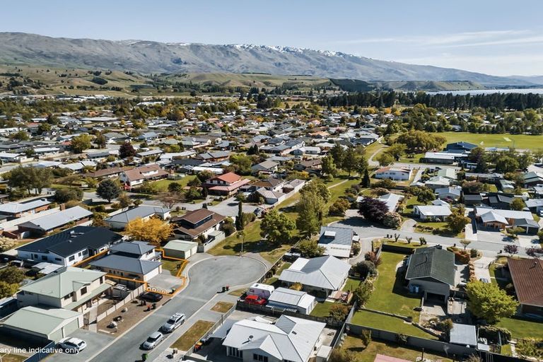 Photo of property in 1 Down Street, Cromwell, 9310