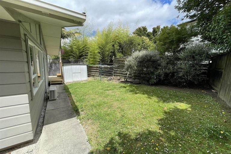 Photo of property in 32b Lyttelton Avenue, Forrest Hill, Auckland, 0620