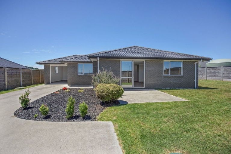 Photo of property in 8 Okoreka Road, Glenbrook, 2681