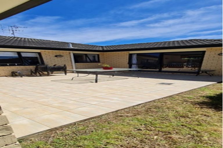 Photo of property in 22 Ranchod Terrace, Pukekohe, 2120