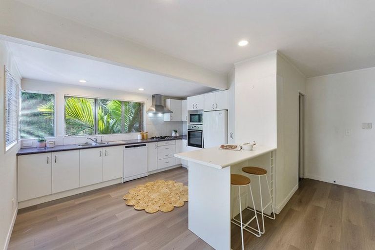 Photo of property in 103 Leinster Avenue, Raumati South, Paraparaumu, 5032