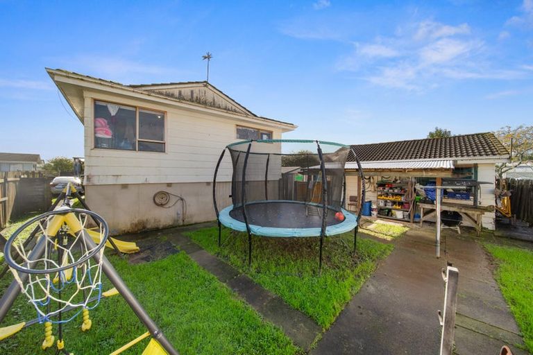 Photo of property in 3 Tilbrook Place, Papakura, 2110