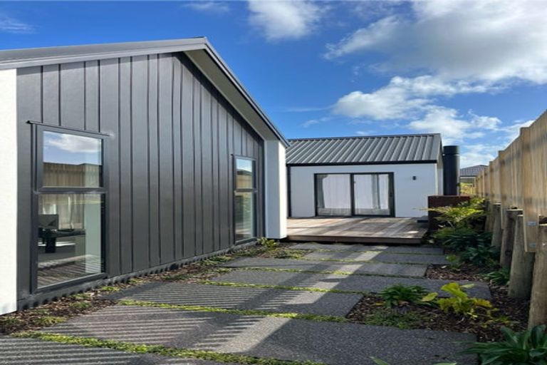 Photo of property in 13 Papawhero Drive, Bell Block, New Plymouth, 4312