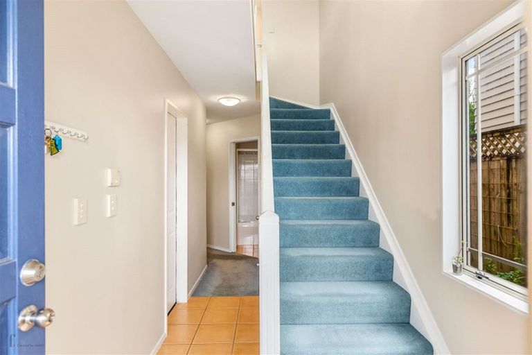 Photo of property in 147b Hobsonville Road, West Harbour, Auckland, 0618