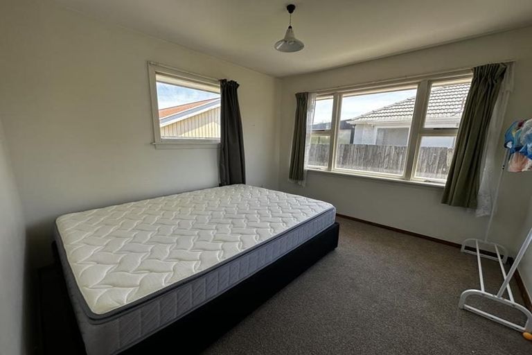 Photo of property in 12 Solway Avenue, Ilam, Christchurch, 8041